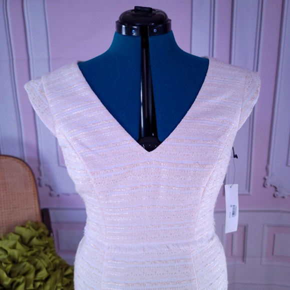 Vince Camuto Cream and Gold Dress - Picture 3 of 5